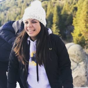 Meet your Posher, Adriana